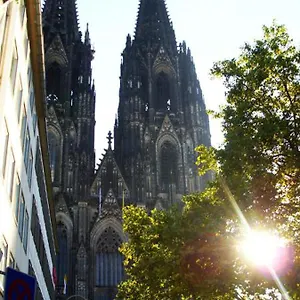 https://apartment-cologne-city.topcolognehotels.com